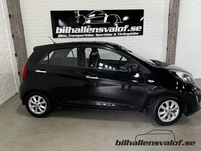 Begagnad Kia Picanto 68 HK (50 kW) 2012 Svart Halvkombi
