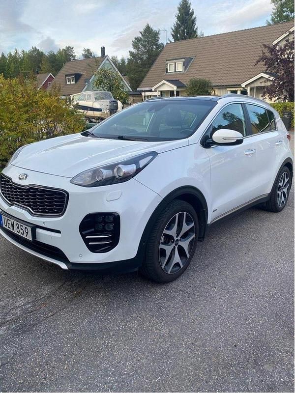 Vit Begagnad 2016 Kia Sportage GT-Line SUV | 129 000 kr (Superpris) - Bild 1/4