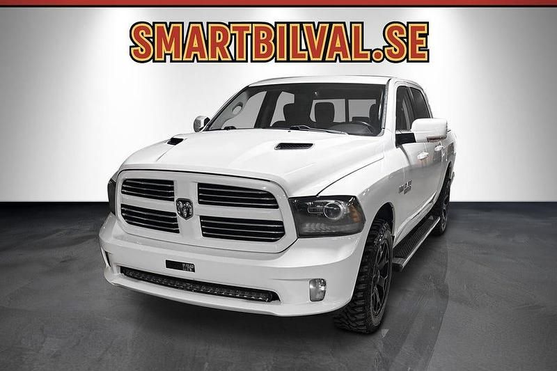 Vit Begagnad 2013 Dodge Ram Pickup | 359 900 kr (Marknadspris) - Bild 1/4
