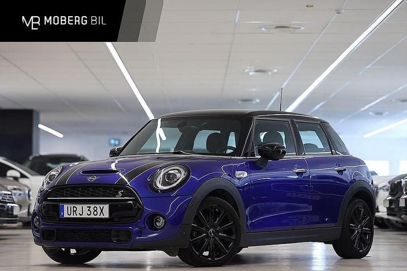 Begagnad Mini John Cooper Works Chili 192 HK (141 kW) 2020 Blå Halvkombi