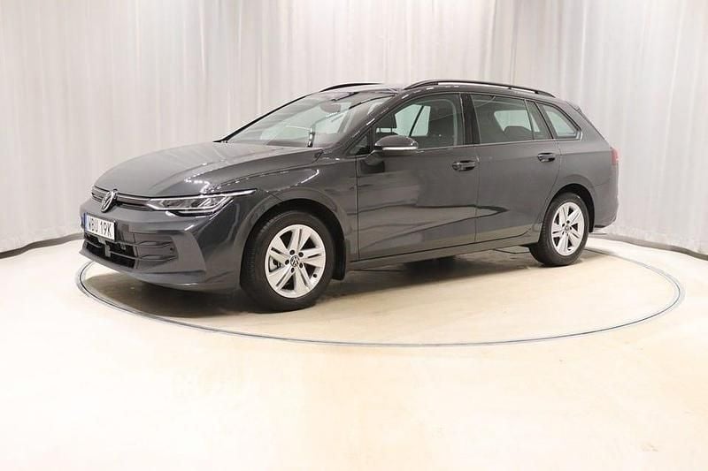 Begagnad VW Golf VIII 150 HK (110 kW) 2024 Mörkgrå Kombi