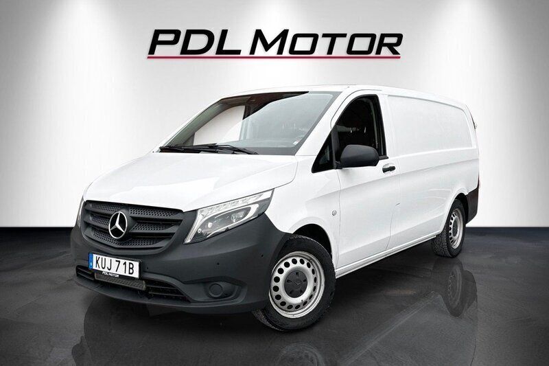 Vit Begagnad 2020 Mercedes Vito Minibuss | 289 900 kr (Marknadspris) - Bild 1/4