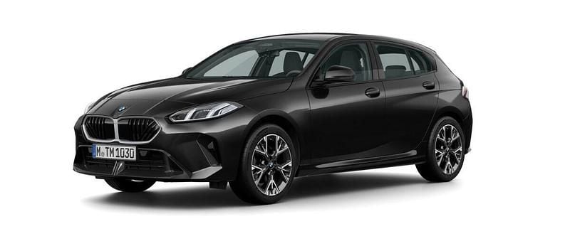 Ny 2025 BMW 120 Shadowline Halvkombi | 444 800 kr (Lite dyr) - Bild 1/4