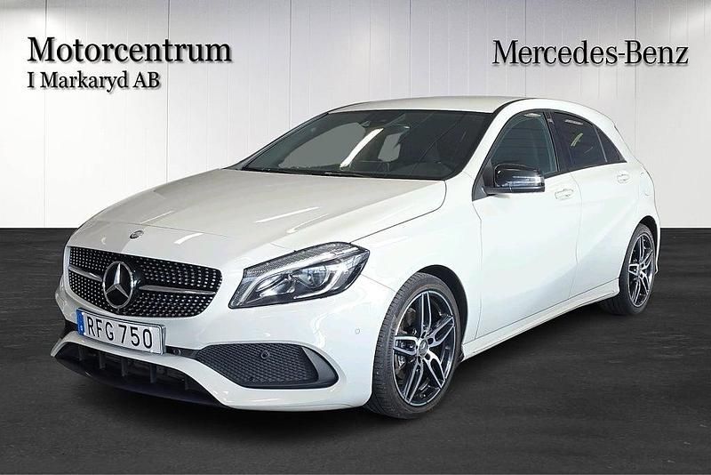 Vit Begagnad 2016 Mercedes A200 AMG Halvkombi | 147 000 kr (Marknadspris) - Bild 1/4