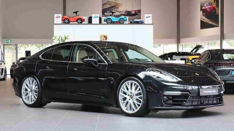 Svart Begagnad 2023 Porsche Panamera 4 Sedan | 929 000 kr (Bra pris) - Bild 1/1
