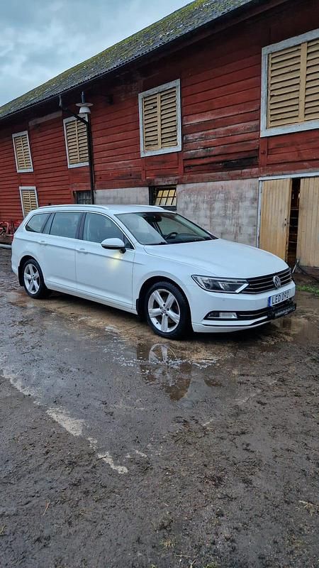 Begagnad 2016 VW Passat Kombi | 85 000 kr (Marknadspris) - Bild 1/4