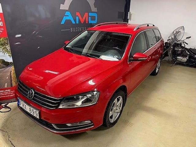 Röd Begagnad 2011 VW Passat Kombi | 44 900 kr (Dyr) - Bild 1/4
