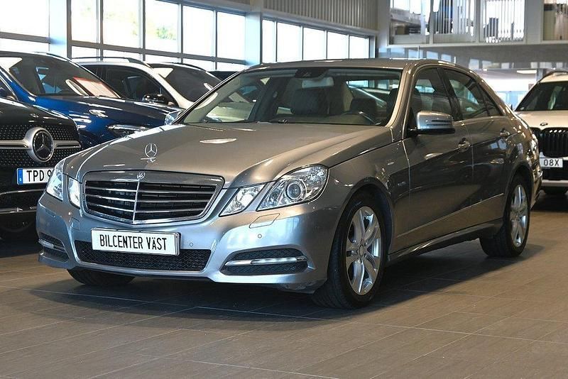 Silver Begagnad 2010 Mercedes E350 Avantgarde Sedan | 139 000 kr (Bra pris) - Bild 1/4
