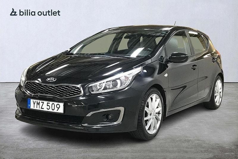 Svart Begagnad 2017 Kia Ceed Halvkombi | 94 900 kr (Marknadspris) - Bild 1/3