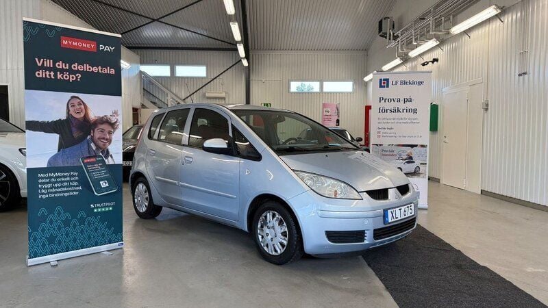 Blå Begagnad 2006 Mitsubishi Colt Halvkombi | 44 900 kr (Lite dyr) - Bild 1/4