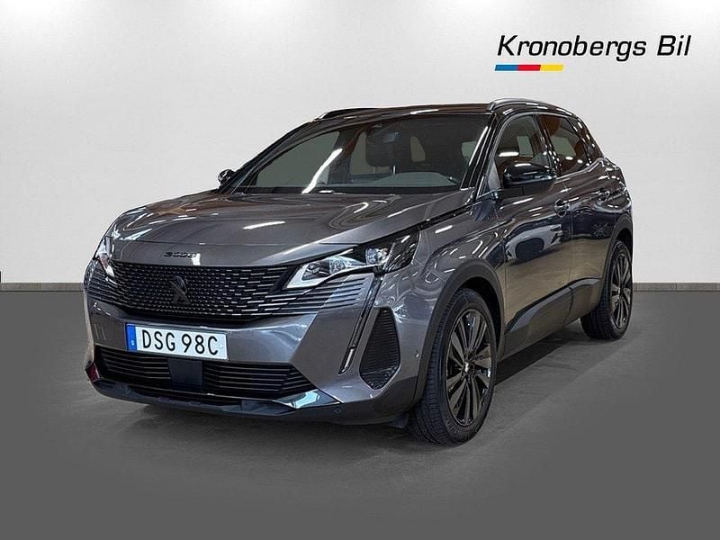 Grå Begagnad 2024 Peugeot 3008 GT SUV | 279 600 kr (Marknadspris) - Bild 1/4