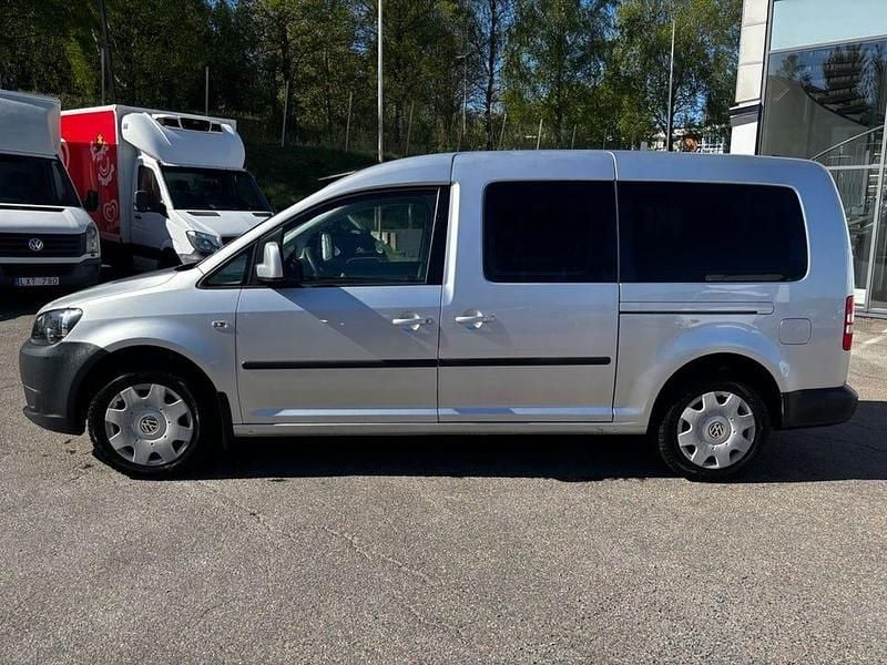 Silver Begagnad 2014 VW Caddy Maxi Life Minibuss | 97 600 kr (Superpris) - Bild 1/2