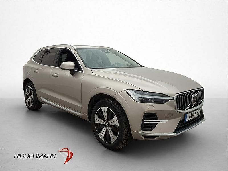 Begagnad Volvo XC60 Plus 350 HK (257 kW) 2022 Grå SUV
