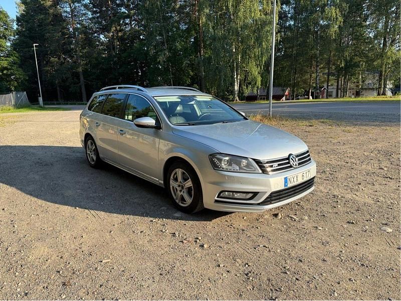 Silver Begagnad 2014 VW Passat Kombi | 72 000 kr (Marknadspris) - Bild 1/4