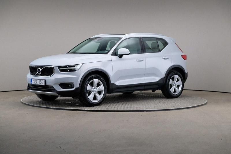 Silver Begagnad 2021 Volvo XC40 Momentum SUV | 319 000 kr (Marknadspris) - Bild 1/4