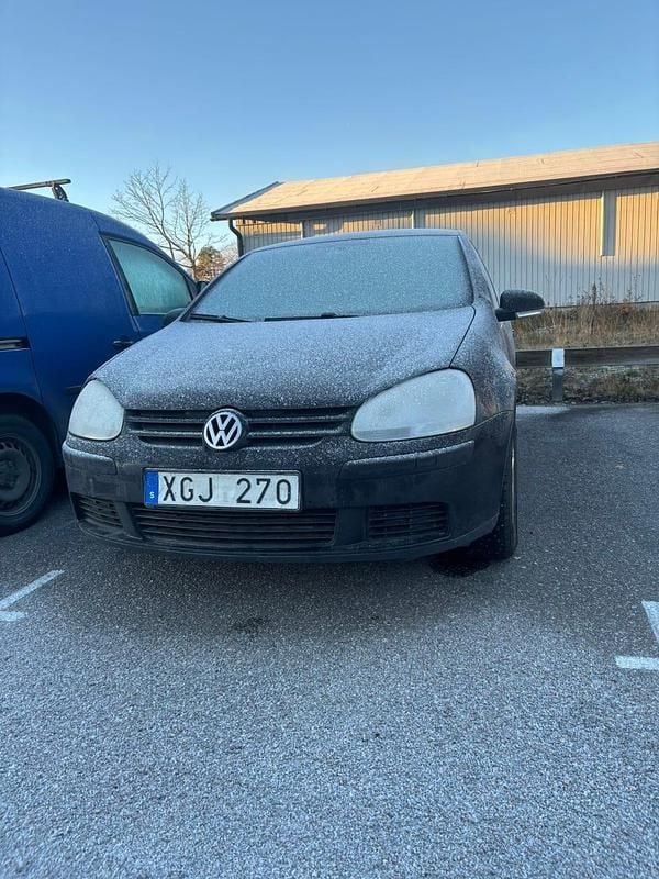 Begagnad 2006 VW Golf IV Halvkombi | 27 000 kr (Marknadspris) - Bild 1/4