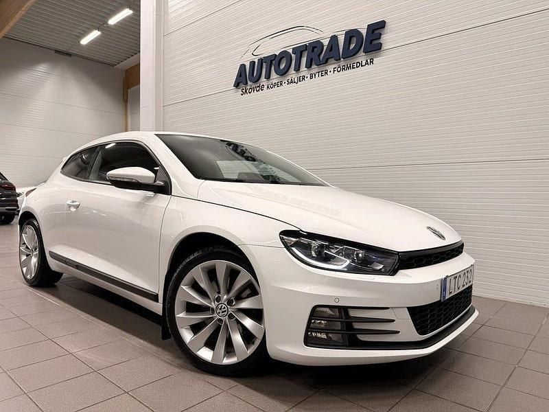 Begagnad VW Scirocco 180 HK (132 kW) 2015 Vit Sportkupé