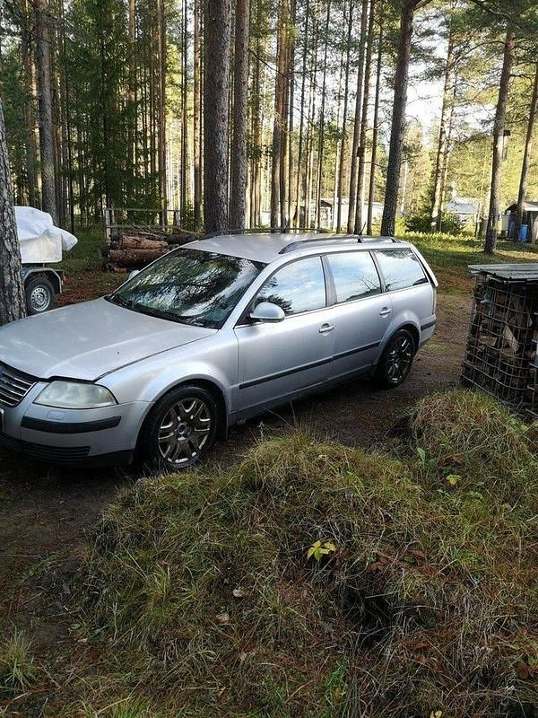 Begagnad 2004 VW Passat Trendline Kombi | 14 000 kr (Bra pris) - Bild 1/3