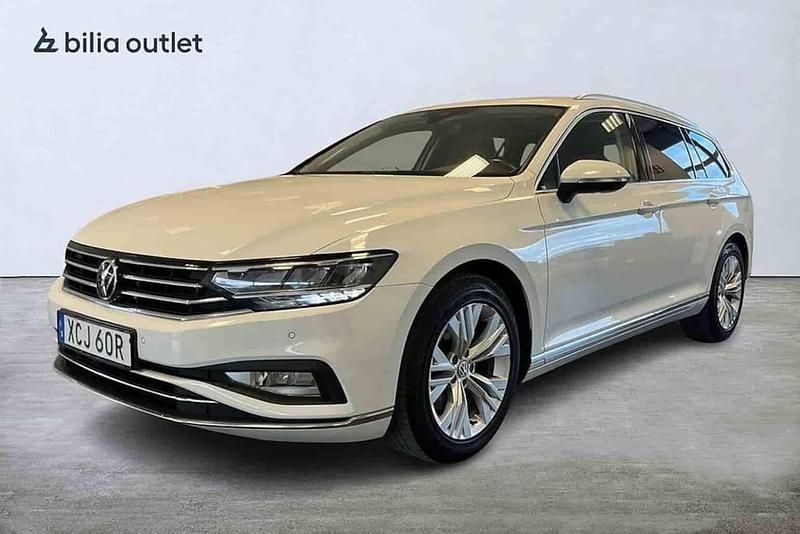 Vit Begagnad 2021 VW Passat Kombi | 274 900 kr (Lite dyr) - Bild 1/1