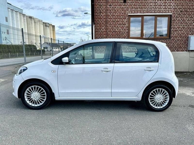 Begagnad VW up! 68 HK (50 kW) 2013 Vit Halvkombi