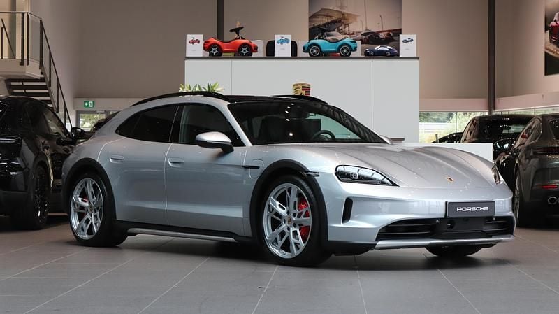 Blå Ny 2026 Porsche Taycan 4S Cross Turismo Sedan | 1 586 500 kr - Bild 1/4