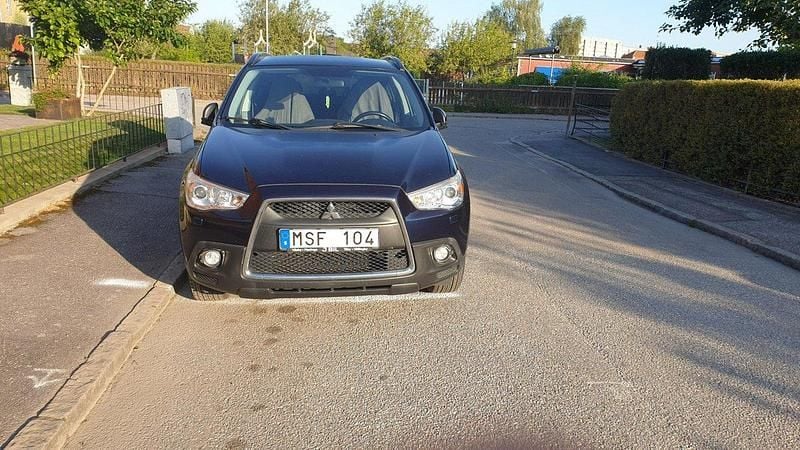 Blå Begagnad 2012 Mitsubishi ASX SUV | 69 000 kr (Marknadspris) - Bild 1/4