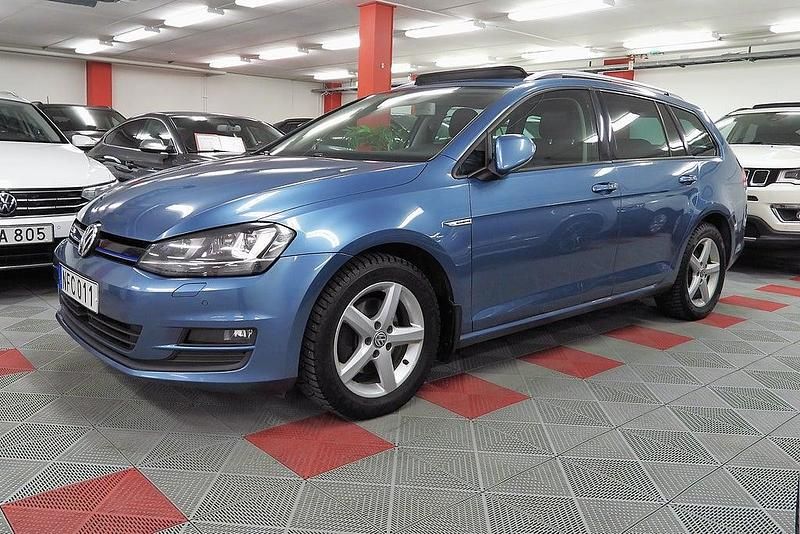 Begagnad VW Golf VII R 110 HK (80 kW) 2016 Blå Kombi
