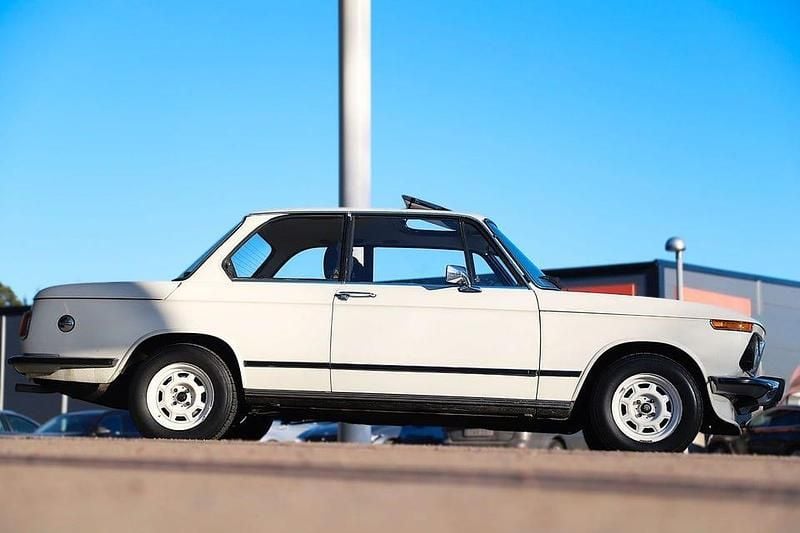 Begagnad BMW 1502 75 HK (55 kW) 1975 Vit Sedan