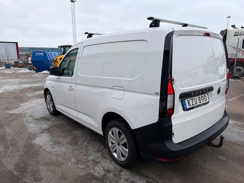Begagnad VW Caddy 75 HK (55 kW) 2021 Vit Minibuss
