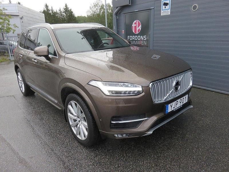 Brun Begagnad 2017 Volvo XC90 Inscription SUV | 359 000 kr (Bra pris) - Bild 1/4