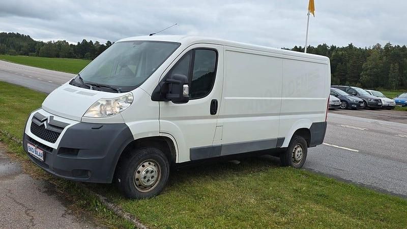 Vit Begagnad 2012 Citroën Jumper Minibuss | 54 900 kr (Marknadspris) - Bild 1/4