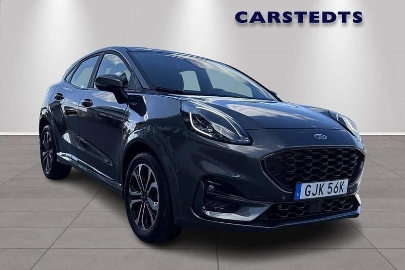 Grå Begagnad 2024 Ford Puma ST-Line SUV | 329 900 kr - Bild 1/4