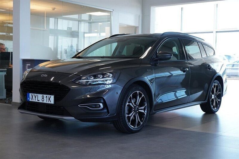 Grå Begagnad 2019 Ford Focus Kombi | 169 800 kr (Marknadspris) - Bild 1/4