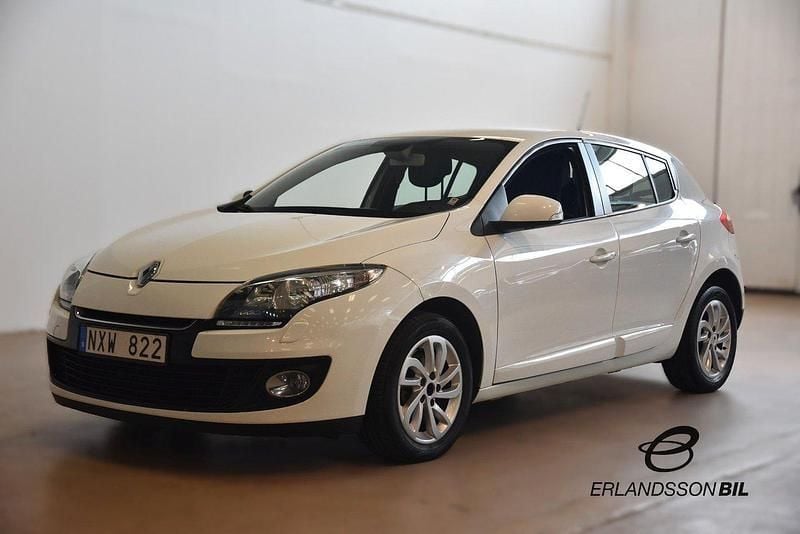 Vit Begagnad 2013 Renault Mégane III Halvkombi | 69 900 kr (Lite dyr) - Bild 1/4