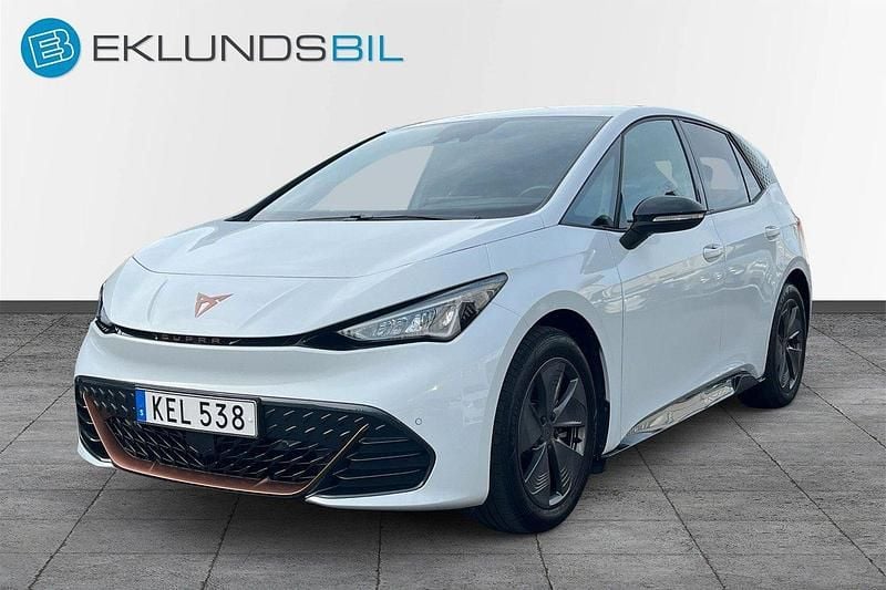 Vit Begagnad 2024 Cupra Born Halvkombi | 289 900 kr (Marknadspris) - Bild 1/4