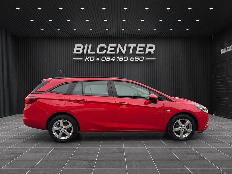 Begagnad Opel Astra Enjoy 125 HK (91 kW) 2016 Röd Kombi