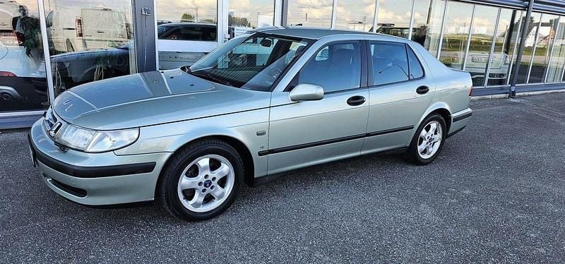 Ljusgrön Begagnad 2000 Saab 9-5 Sedan | 79 900 kr - Bild 1/4