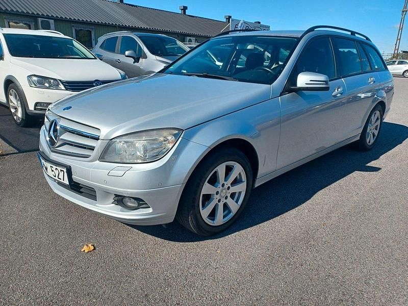 Silver Begagnad 2008 Mercedes C200 Classic Kombi | 39 900 kr (Marknadspris) - Bild 1/4