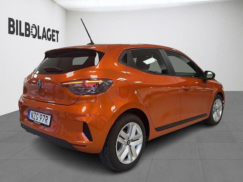 Begagnad Renault Clio V Evolution 91 HK (66 kW) 2024 Orange Halvkombi