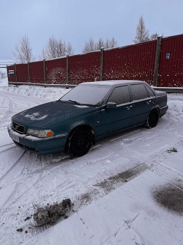 Begagnad 1998 Volvo S70 Sedan | 20 000 kr (Marknadspris) - Bild 1/4