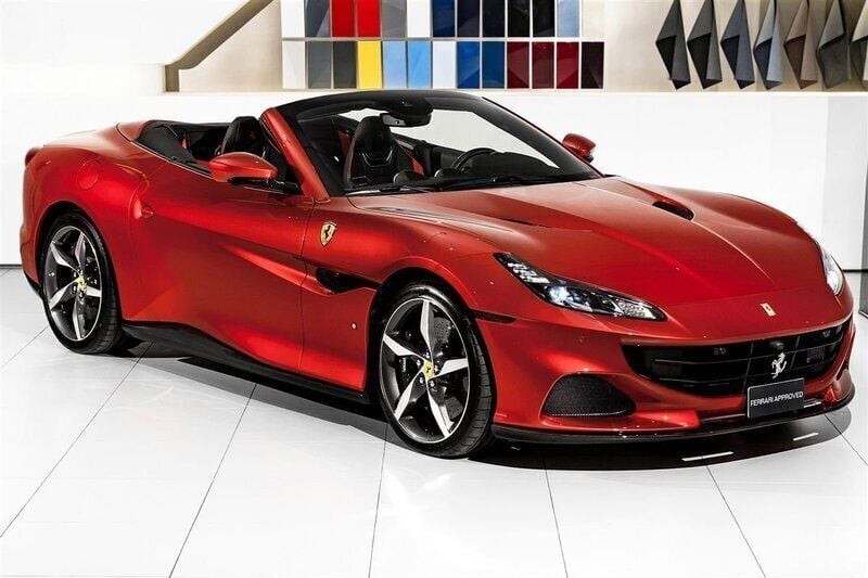 Röd Begagnad 2022 Ferrari Portofino Cab | 2 995 000 kr - Bild 1/4