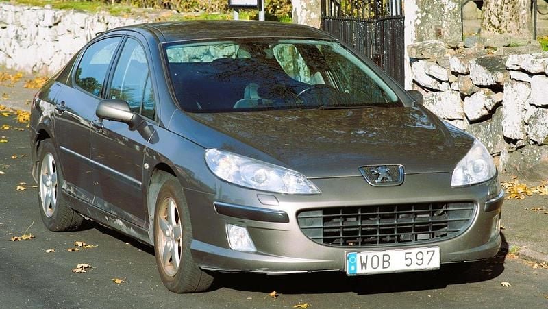 Grå Begagnad 2005 Peugeot 407 Sedan | 25 000 kr (Marknadspris) - Bild 1/4