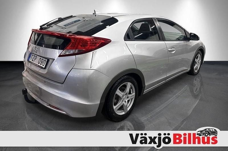Begagnad Honda Civic Sport 120 HK (88 kW) 2013 Silver Halvkombi