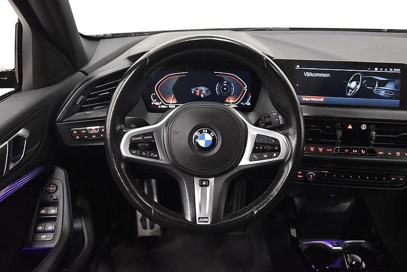 Begagnad BMW 118 M Sport 136 HK (100 kW) 2022 Svart Halvkombi