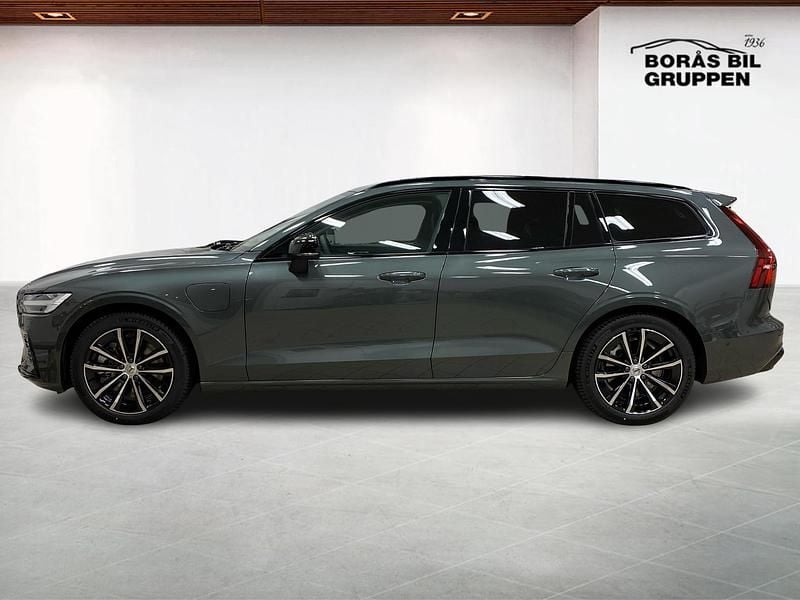 Ny Volvo V60 2026 Grön Kombi