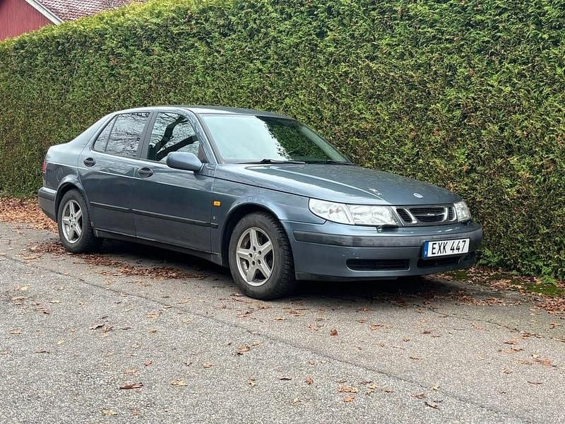 Begagnad 1999 Saab 9-5 Sedan | 20 000 kr (Marknadspris) - Bild 1/4