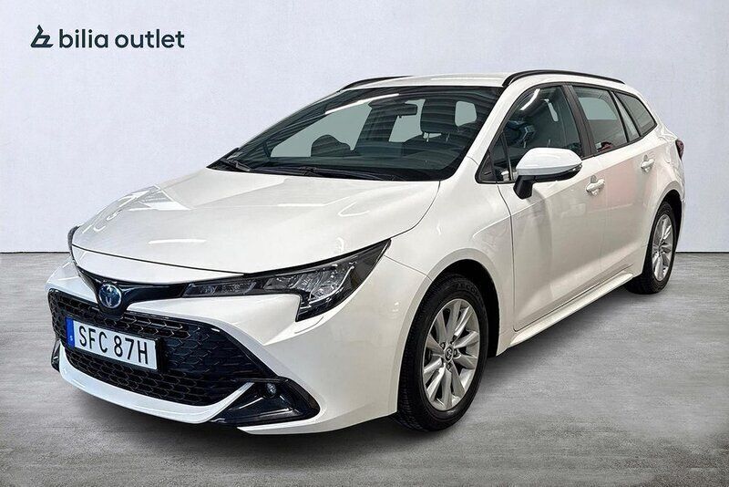 Vit Begagnad 2023 Toyota Corolla Kombi | 289 000 kr (Marknadspris) - Bild 1/4