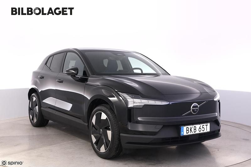 Svart Ny 2026 Volvo EX30 Single Motor Extended Range SUV | 574 800 kr (Dyr) - Bild 1/4