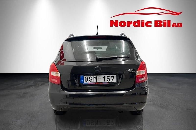 Begagnad Skoda Fabia 69 HK (50 kW) 2008 Svart Kombi