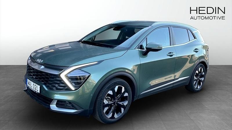 Grön (green) Begagnad 2023 Kia Sportage Advance SUV | 379 900 kr (Marknadspris) - Bild 1/4